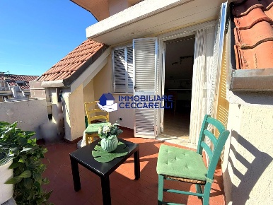 Foto Attico a Massa Marina di Massa Centro di 80 m² con 3 locali in vendita