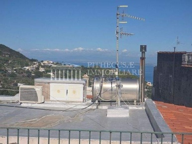 Foto Appartamento a Barano d'Ischia Centro di 160 m² con 6 locali