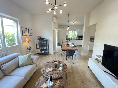 Foto Villa unifamiliare in Via Palestro 122, Pietrasanta di 177 m²