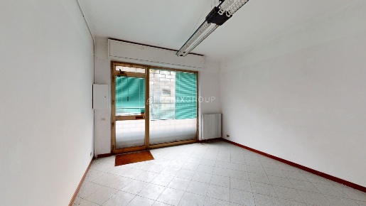 Foto Negozio in Via Cattaneo 2, Locate di Triulzi Centro di 45 m²