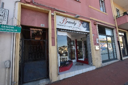 Foto Attività commerciale a Imperia Porto Maurizio di 40 m² con 2 locali