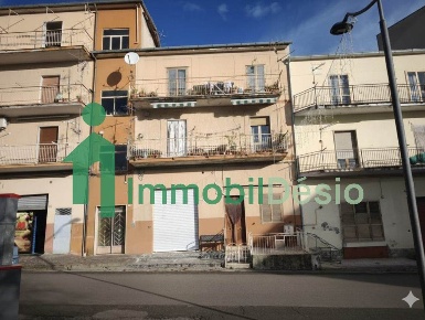 Foto Appartamento a Picerno Possidente di 97 m² con 5 locali in vendita