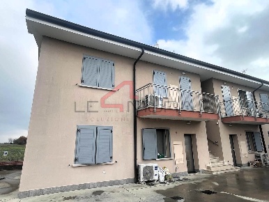 Foto Appartamento a Salizzole Engazzà Crosara di 71 m² con 3 locali