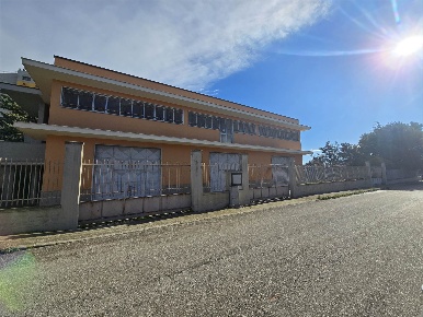 Foto Capannone industriale a Altamura di 800 m² con 3 locali in vendita