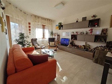Foto Appartamento a Follonica Centro di 85 m² con 3 locali in vendita