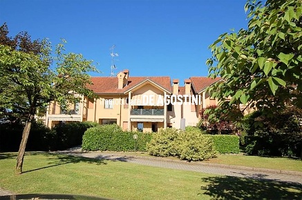 Foto Appartamento in Via Monte Pasubio 23, Oleggio Castello di 80 m²