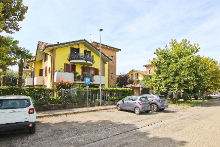 Foto Appartamento in Via Misentasca 101, Misinto di 70 m² con 3 locali