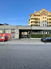 Foto Garage in Viale Cassala 51, Milano Navigli - Darsena di 33 m²