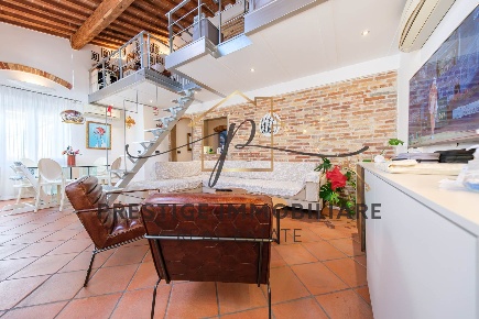 Foto Appartamento a Livorno Ardenza di 100 m² con 3 locali in vendita