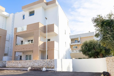 Foto Appartamento in Viale Aldo Moro, Monopoli Centro di 85 m² con 3 locali