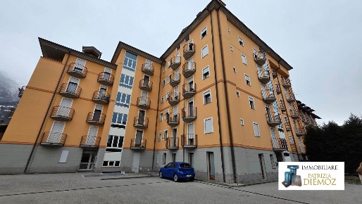 Foto Appartamento in Via Garibaldi, Aosta Centro di 49 m² con 2 locali
