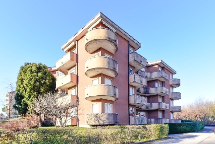 Foto Appartamento in Via D. Alighieri 36, Lurago d'Erba Centro di 120 m²