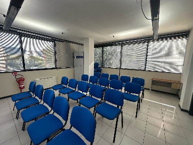 Foto Ufficio a La Spezia Migliarina di 270 m² con 9 locali in affitto