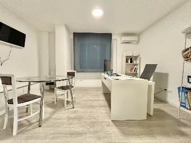 Foto Ufficio a Palermo Castellammare di 120 m² con 2 locali in affitto