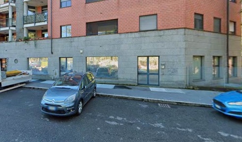 Foto Locale commerciale a Milano Vialba di 630 m² in vendita