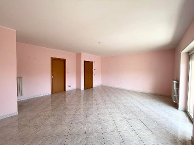 Foto Appartamento a Canosa di Puglia Centro di 95 m² con 4 locali