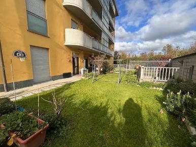 Foto Appartamento a Vigevano Cimitero, Mondetti di 95 m² con 3 locali