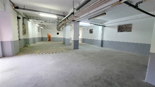 Foto Laboratorio a Prato Stazione - Stadio di 450 m² con 2 locali