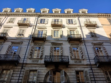Foto Appartamento in via bonafous  8, Torino Via della Rocca di 220 m²