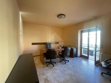 Foto Appartamento in Via Raffaello Sanzio, Acri Centro di 100 m² in vendita
