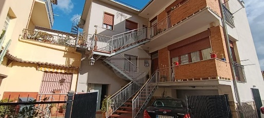 Foto Villa unifamiliare in VIA ROMA, Minturno di 390 m² con 11 locali