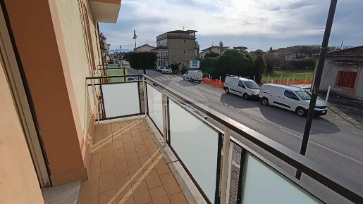 Foto Appartamento in VIA APPIA, Minturno di 95 m² con 5 locali in vendita