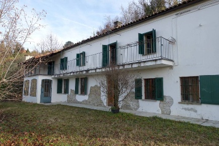Foto Rustico in Frazione Valdivilla, Santo Stefano Belbo Valdivilla