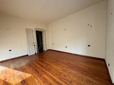 Foto Locale commerciale in via Arnaud 28, Torre Pellice Centro di 55 m²