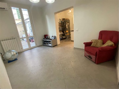 Foto Appartamento a Prato di 90 m² con 3 locali in vendita