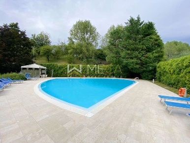 Foto Appartamento in Via Burago, Salò Cunettone Villa di 205 m² in vendita