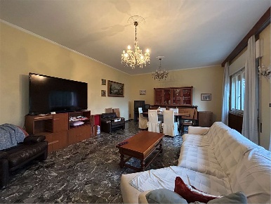 Foto Villa bifamiliare a Venezia di 260 m² con 7 locali in vendita