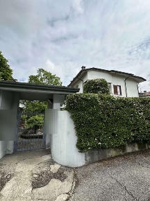 Foto Appartamento in Via Silvio Pellico, Caponago di 86 m² con 4 locali