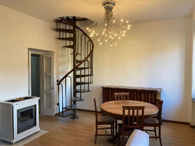 Foto Appartamento a Rovereto di 135 m² con 5 locali in affitto