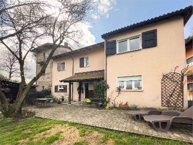 Foto Appartamento in via mirabella 14, Castelletto sopra Ticino Centro