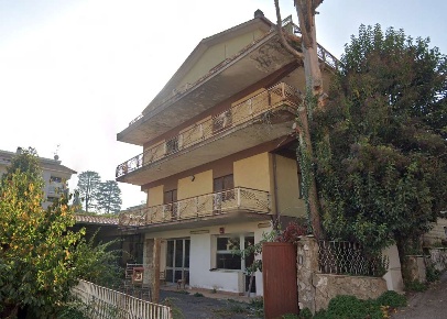 Foto Appartamento in Via Don Minzoni 21, San Cesareo di 120 m² con 5 locali