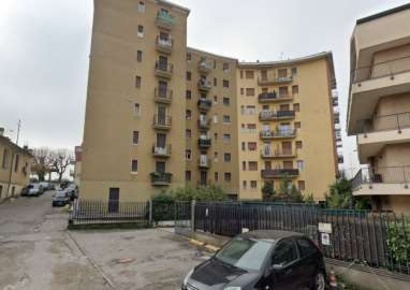 Foto Appartamento in Via Giacomo Matteotti, Parabiago Centro di 91 m²