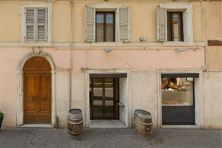 Foto Negozio in Corso Mazzini  96, Ancona Libertà di 207 m² con 4 locali