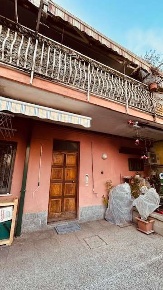 Foto Appartamento a Fino Mornasco di 90 m² con 3 locali in vendita