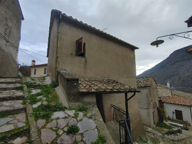 Foto Casa indipendente a Narni di 65 m² con 4 locali in vendita