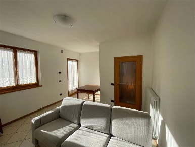 Foto Case indipendenti a Besenello di 176 m² con 8 locali in affitto