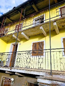 Foto Casa indipendente in CASA DEI CONTI 17, Villadossola di 105 m²