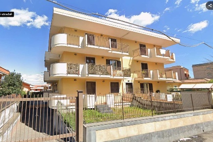 Foto Appartamento in Via Silvio Pellico, Giarre Centro di 200 m² in vendita