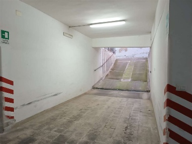 Foto Box a Bitonto di 26 m² con 1 locali in vendita