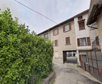 Foto Appartamento in Via Borgo Antico 5, Faloppio Camnago Boscone di 175 m²