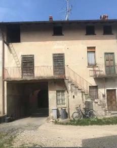 Foto Appartamento in Via Trieste, Sumirago Centro di 109 m² con 4 locali