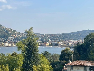 Foto Appartamento a Como di 70 m² con 3 locali in vendita