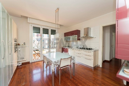 Foto Appartamento in Via San Miniato, Milano Bignami - Ponale di 132 m²