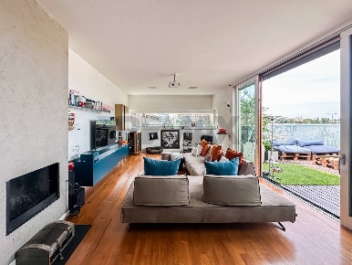 Foto Appartamento a Milano Ortica di 225 m² con 6 locali in vendita