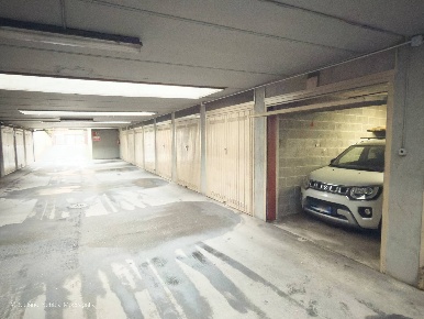 Foto Box in via ciamarella, Rivoli Posta Vecchia di 14 m² con 1 locali