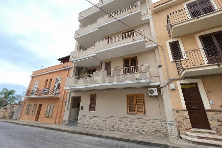 Foto Appartamento in Via Domenico Morello 39, Terrasini Centro di 167 m²